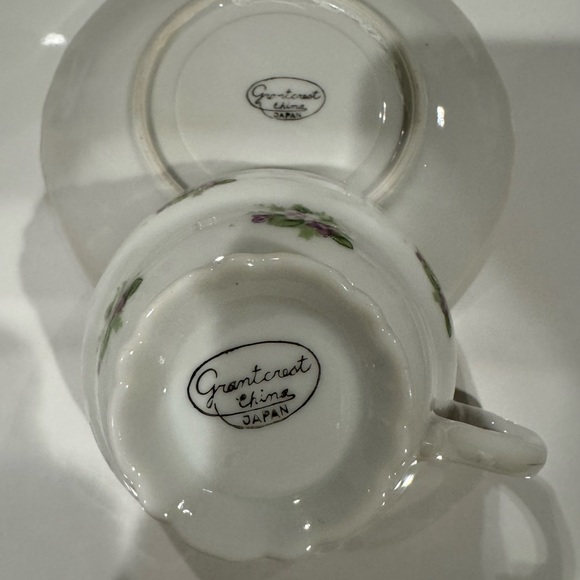 Vintage teacup and saucer from Grantcrest China - Picture 5 of 7